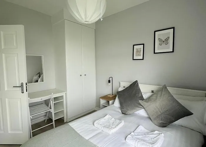 Modern And Spacious Apt6 - Sleeps 6 - Free Parking Apartamento Galway