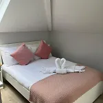 דירה Modern And Spacious Apt6 - Sleeps 6 - Free Parking