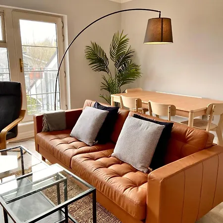 Modern And Spacious Apt6 - Sleeps 6 - Free Parking Appartement